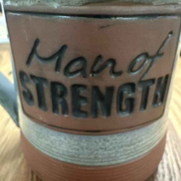 Abbey Gift  Man Of Strength Coffee Mug Father Husband Dad - Picture 5 of 5